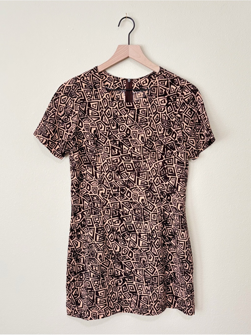 Vintage Printed Short Sleeve Mini Dress 
Back zipper closure